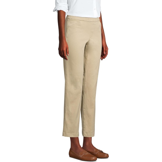 Women's Mid Rise Pull On Chino Crop Pants