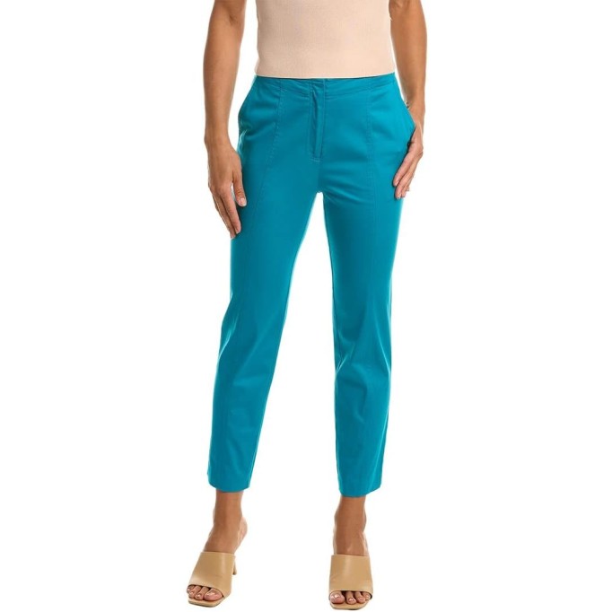 Women's Cropped Straight Leg Pant